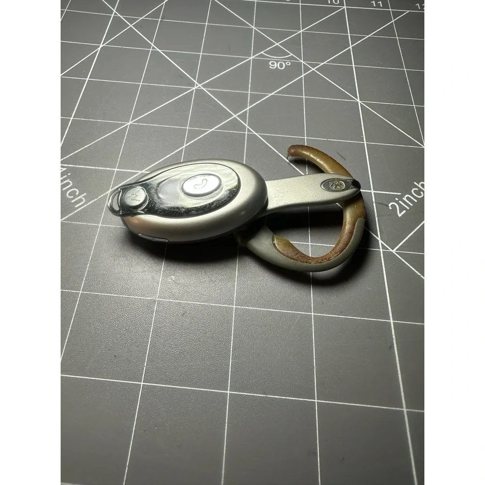 Vintage Motorola HS810 Bluetooth Wireless Headset Ear Hook Untested Parts Repair